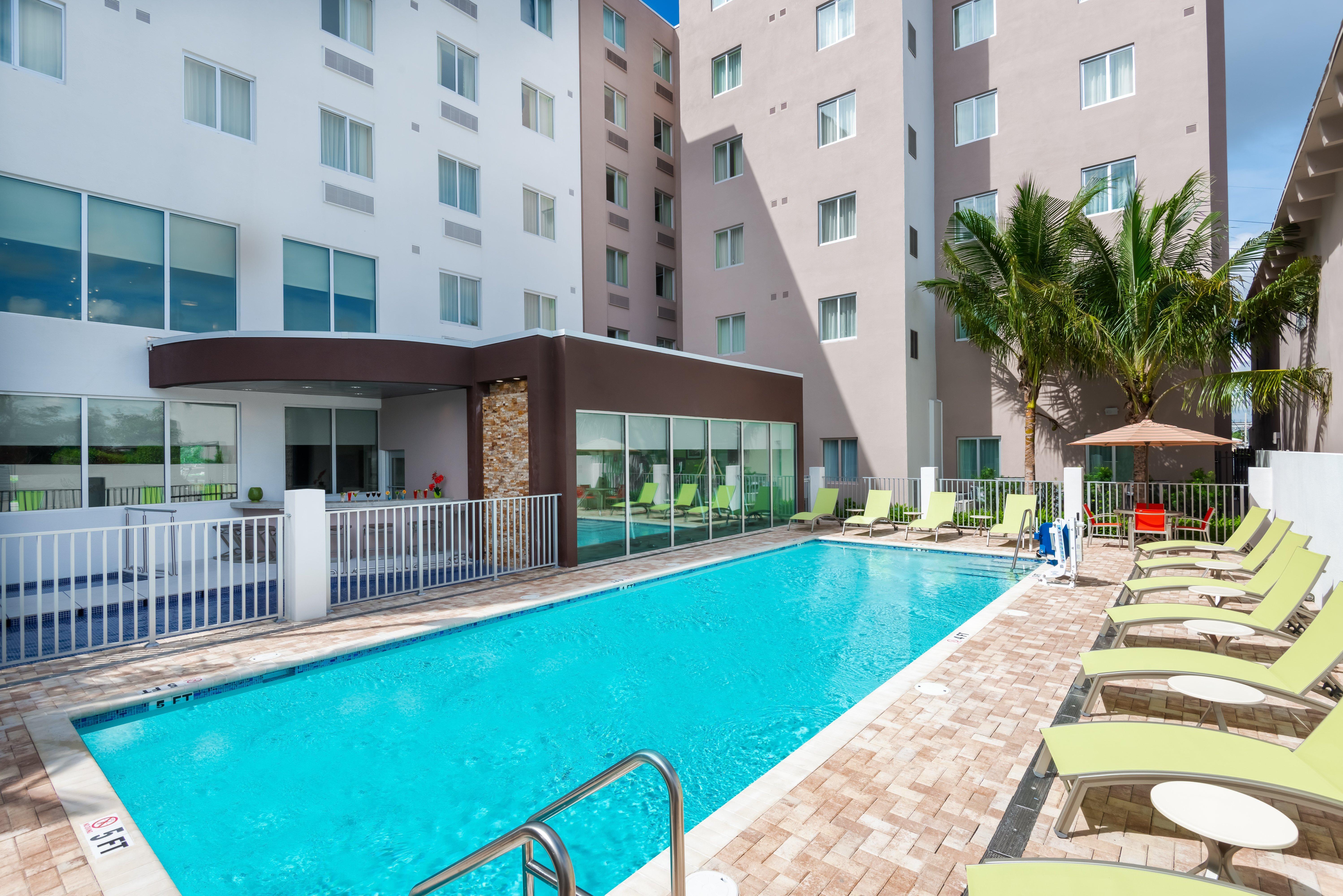 สเตย์บริดจ์ สวีท ไมอามี อินเตอร์เนชั่นแนล แอร์พอร์ต Hotel Miami Springs ภายนอก รูปภาพ
