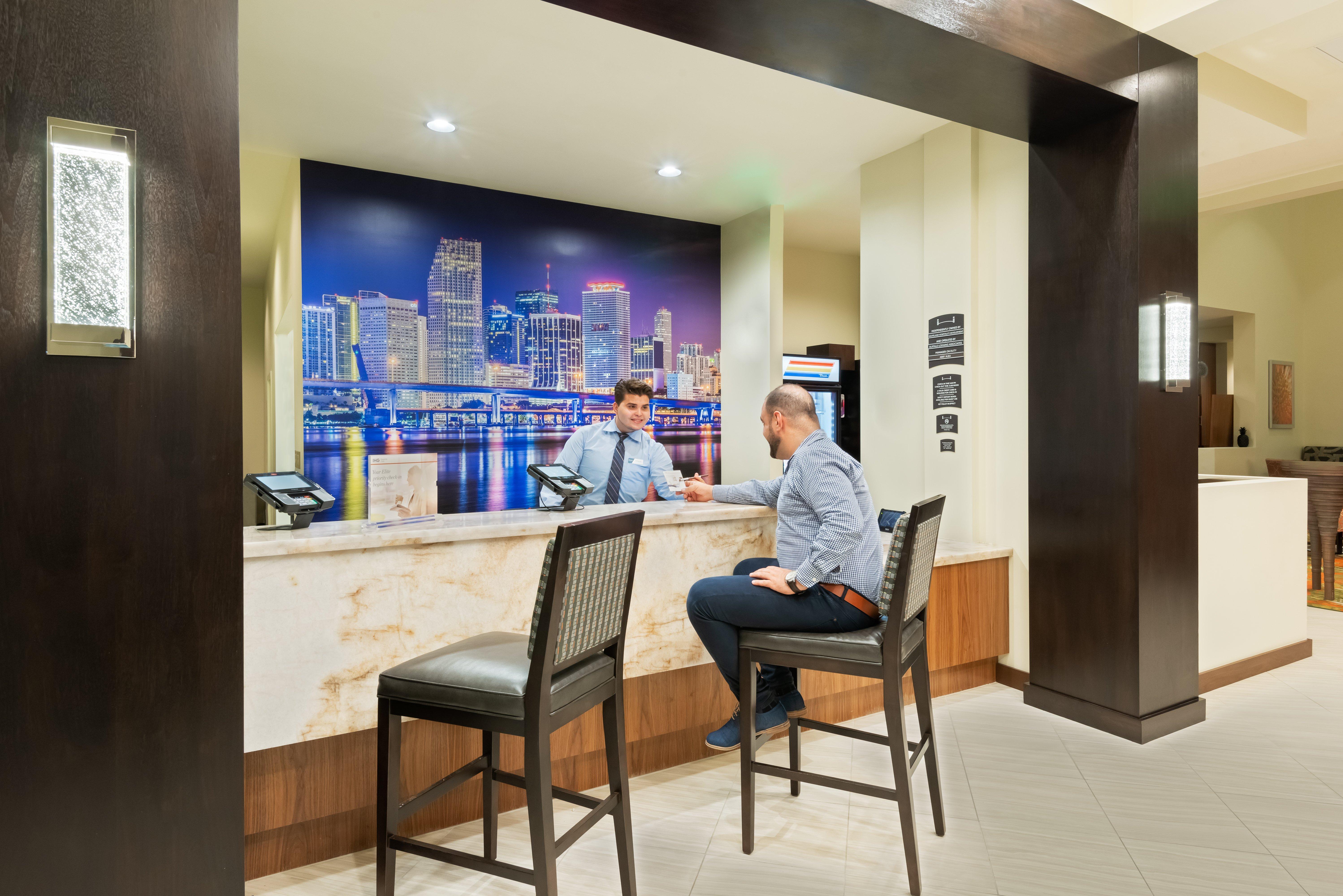 สเตย์บริดจ์ สวีท ไมอามี อินเตอร์เนชั่นแนล แอร์พอร์ต Hotel Miami Springs ภายนอก รูปภาพ